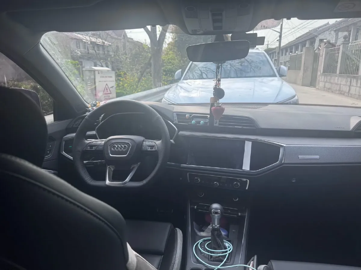 2024 Audi Q3 1.5T 160HP L4 7DCT,autocango,china used car exporter,china ev exporter,chinese used car exporter,chinese used ev exporter