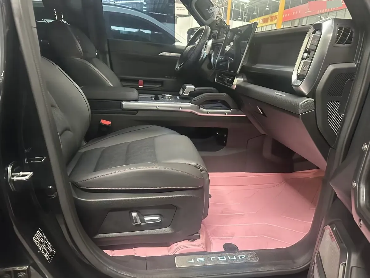 2023 Jetour Traveller 2.0T 254HP L4 7DCT,autocango,china used car exporter,china ev exporter,chinese used car exporter,chinese used ev exporter