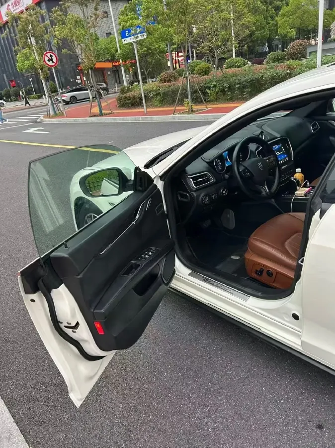 2018 Maserati Ghibli 3.0T 350HP V6 8AT,autocango,china used car exporter,china ev exporter,chinese used car exporter,chinese used ev exporter