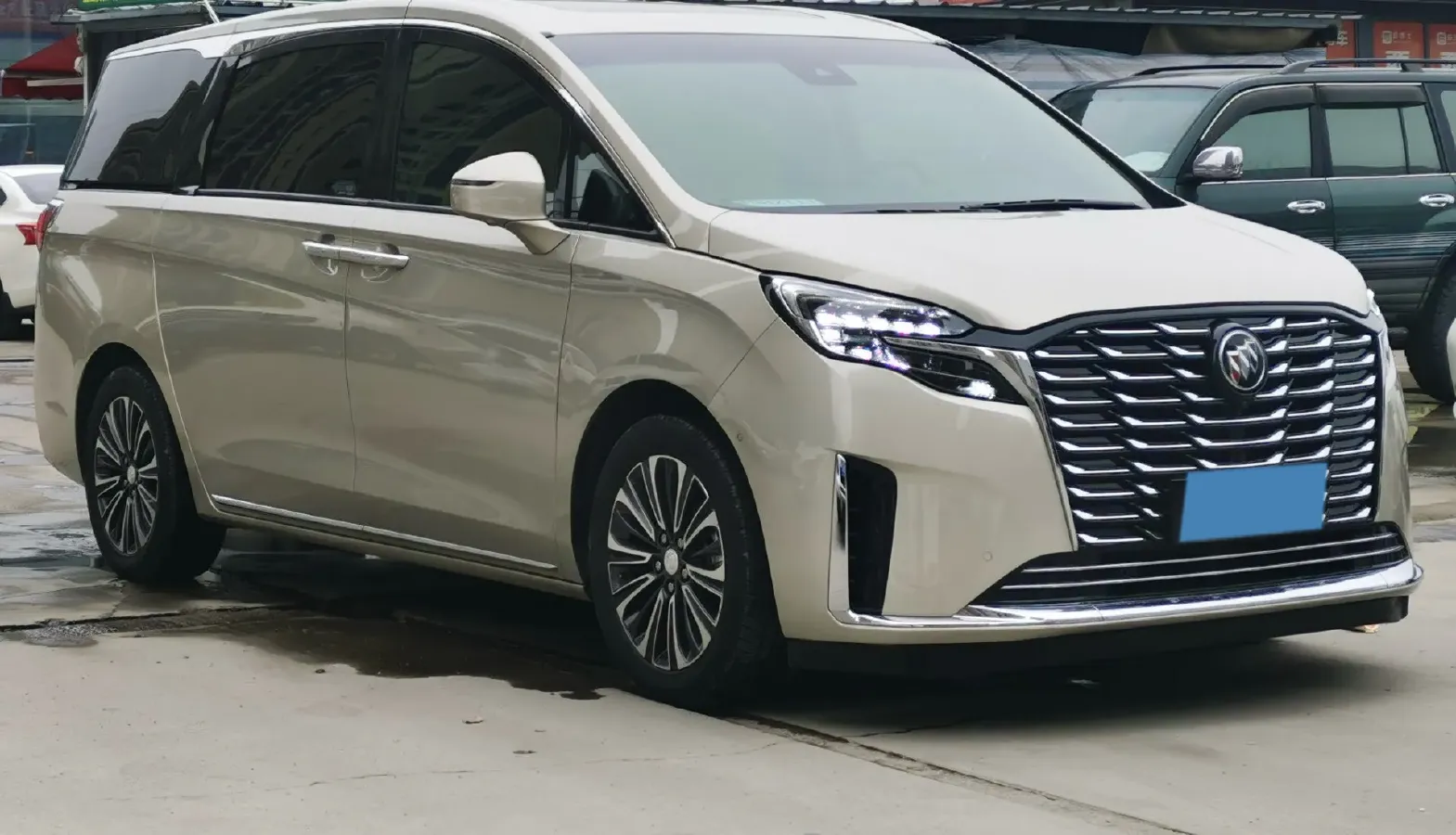 2022 Buick GL8 2.0T 237HP L4 9AT,autocango,china used car exporter,china ev exporter,chinese used car exporter,chinese used ev exporter