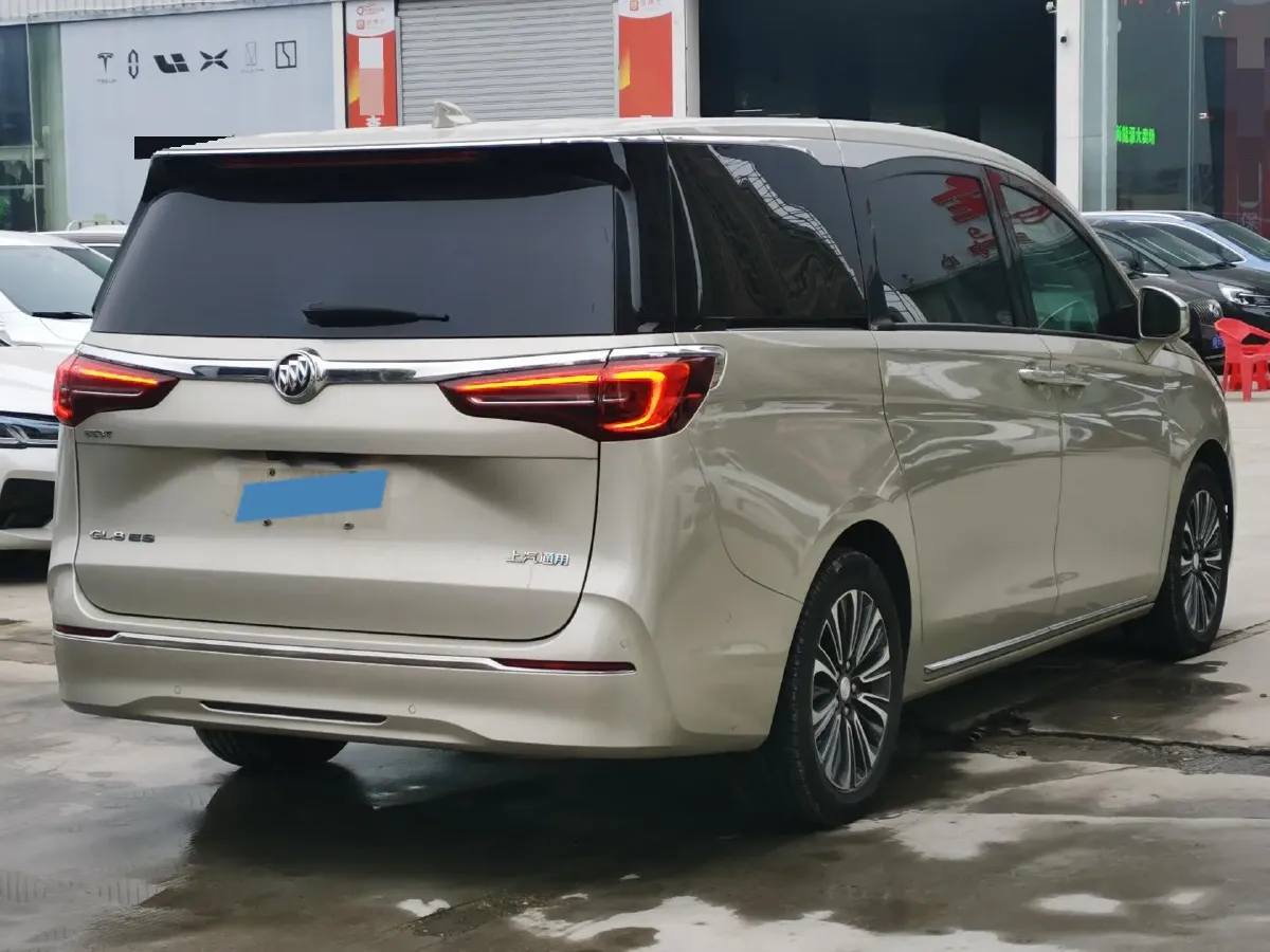 2022 Buick GL8 2.0T 237HP L4 9AT,autocango,china used car exporter,china ev exporter,chinese used car exporter,chinese used ev exporter