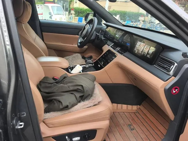 2021 Li ONE Range Extended 131HP REEV 40.5KWH,autocango,china used car exporter,china ev exporter,chinese used car exporter,chinese used ev exporter