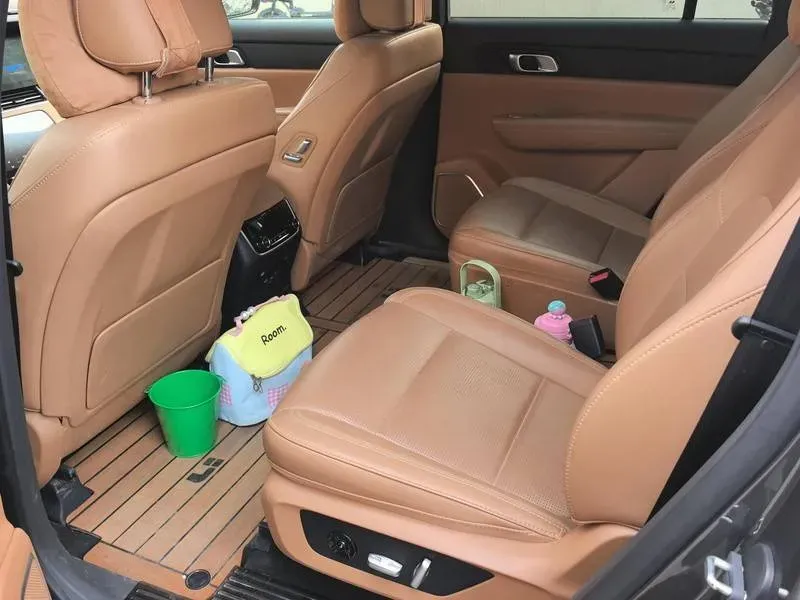 2021 Li ONE Range Extended 131HP REEV 40.5KWH,autocango,china used car exporter,china ev exporter,chinese used car exporter,chinese used ev exporter