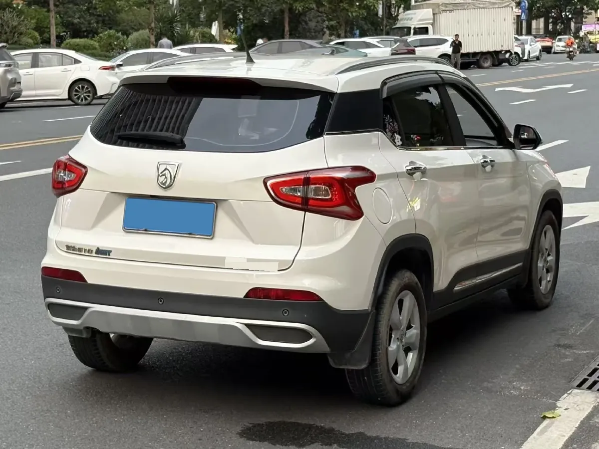 2017 BaoJun 310W 1.5L 105HP L4 6MT,autocango,china used car exporter,china ev exporter,chinese used car exporter,chinese used ev exporter