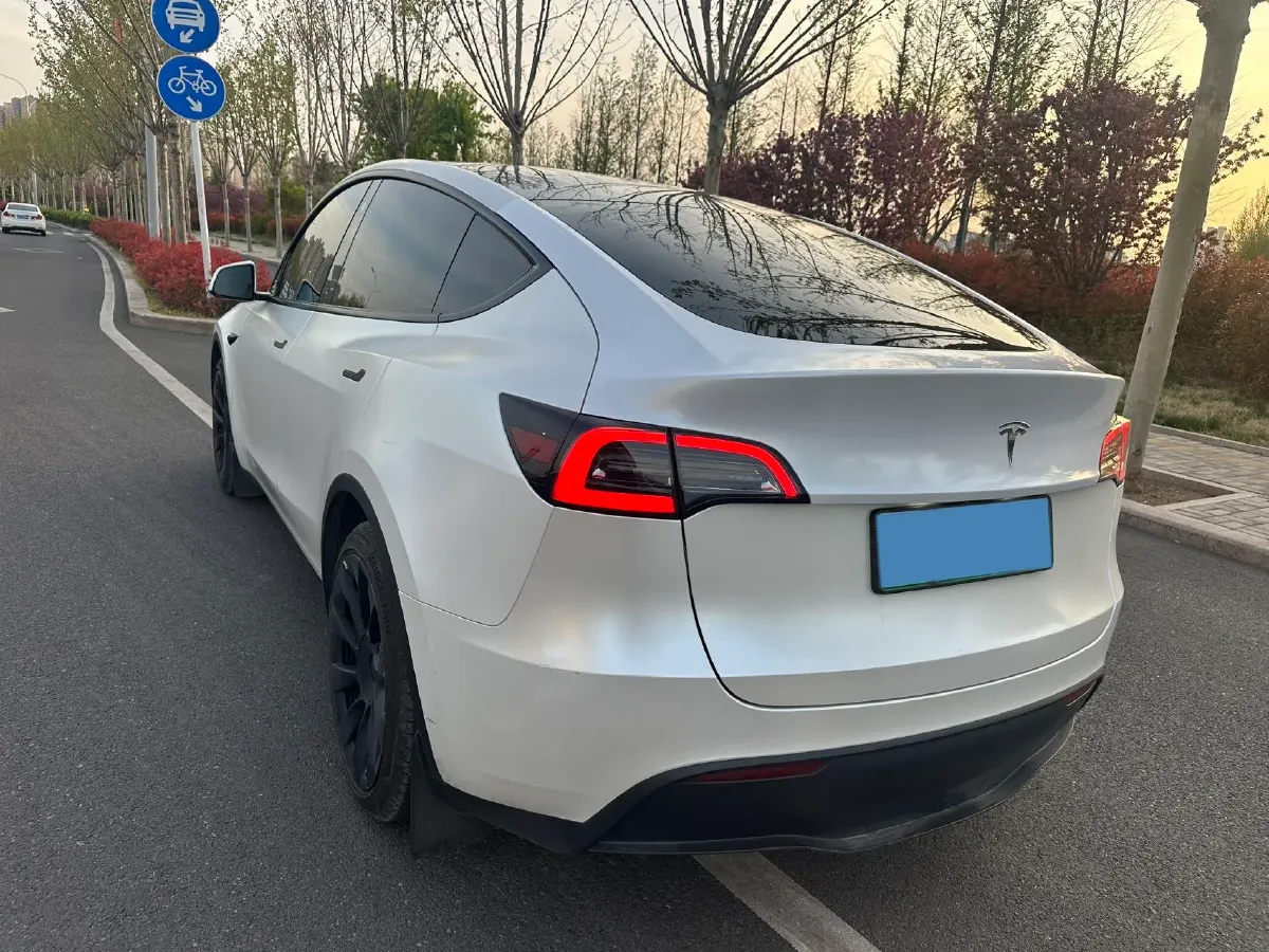 2022 Tesla Model Y BEV 60KWH,autocango,china used car exporter,china ev exporter,chinese used car exporter,chinese used ev exporter