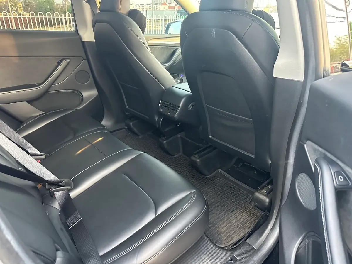 2022 Tesla Model Y BEV 60KWH,autocango,china used car exporter,china ev exporter,chinese used car exporter,chinese used ev exporter