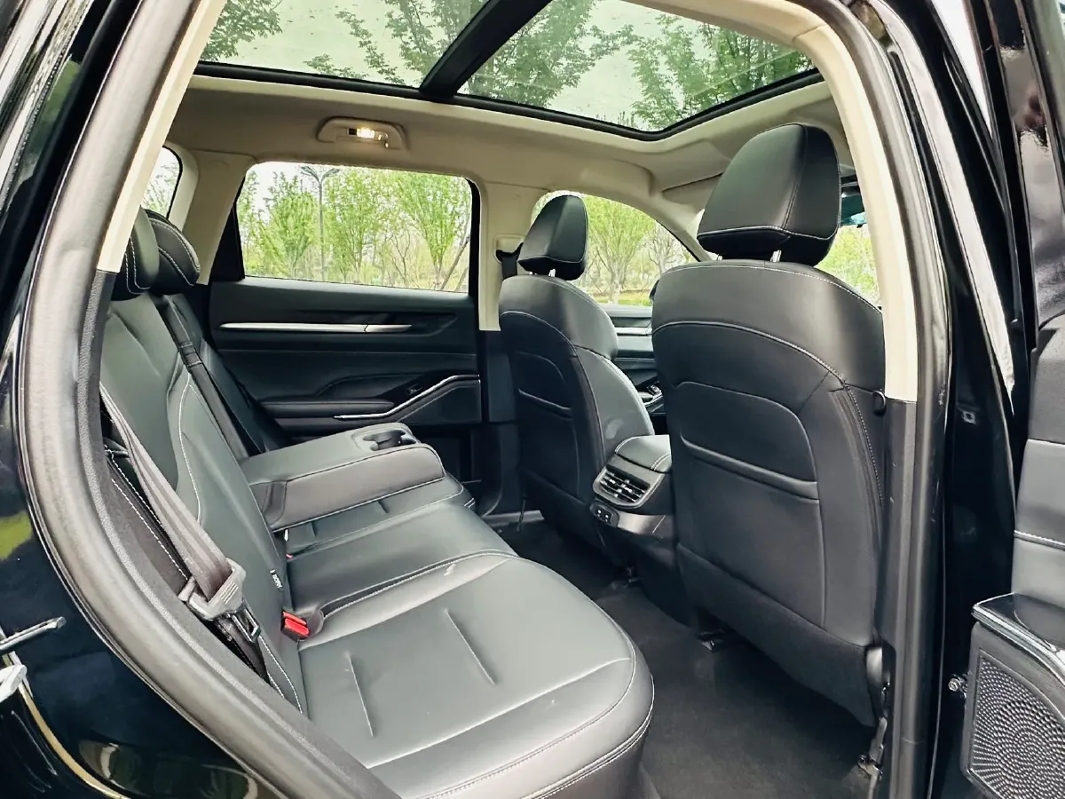 2021 Haval H6 2.0T 211HP L4 7DCT,autocango,china used car exporter,china ev exporter,chinese used car exporter,chinese used ev exporter