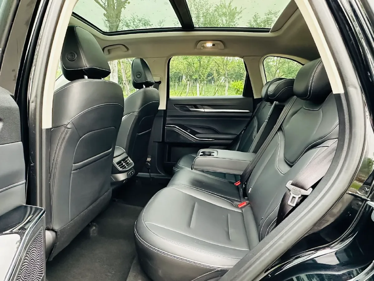 2021 Haval H6 2.0T 211HP L4 7DCT,autocango,china used car exporter,china ev exporter,chinese used car exporter,chinese used ev exporter