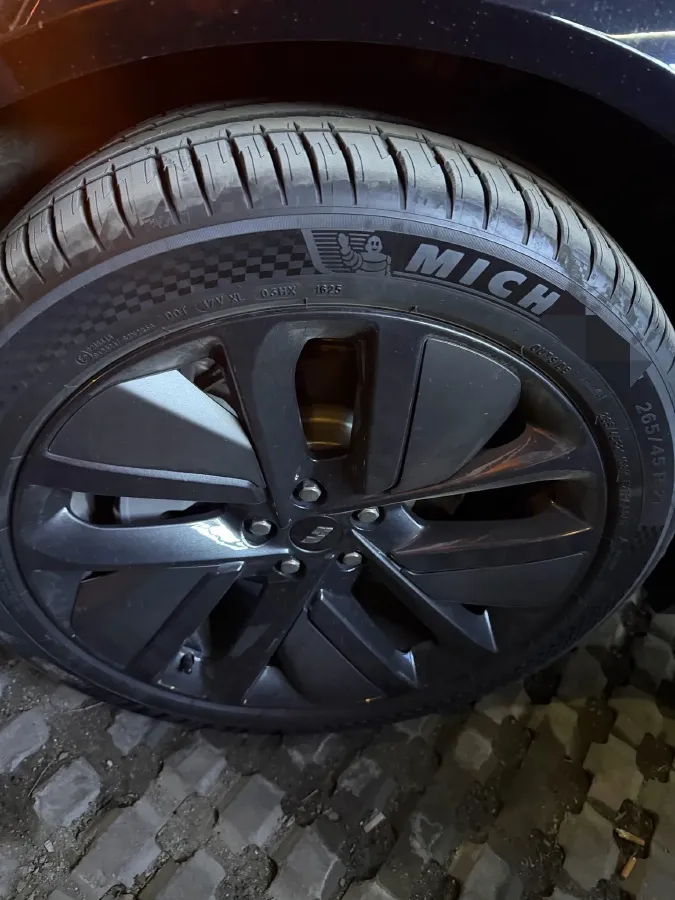 2024 Li L9 Range Extended 154HP REEV 52.3KWH,autocango,china used car exporter,china ev exporter,chinese used car exporter,chinese used ev exporter