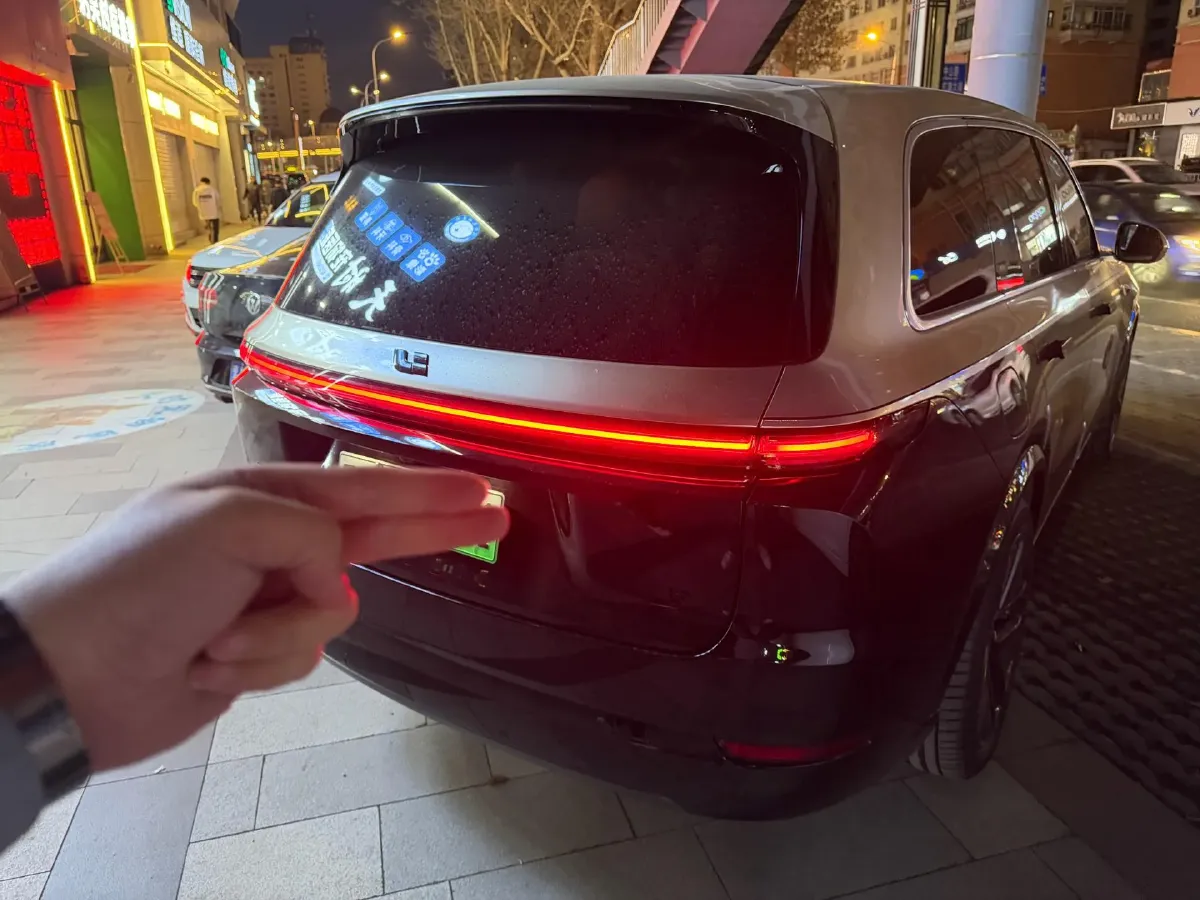 2024 Li L9 Range Extended 154HP REEV 52.3KWH,autocango,china used car exporter,china ev exporter,chinese used car exporter,chinese used ev exporter