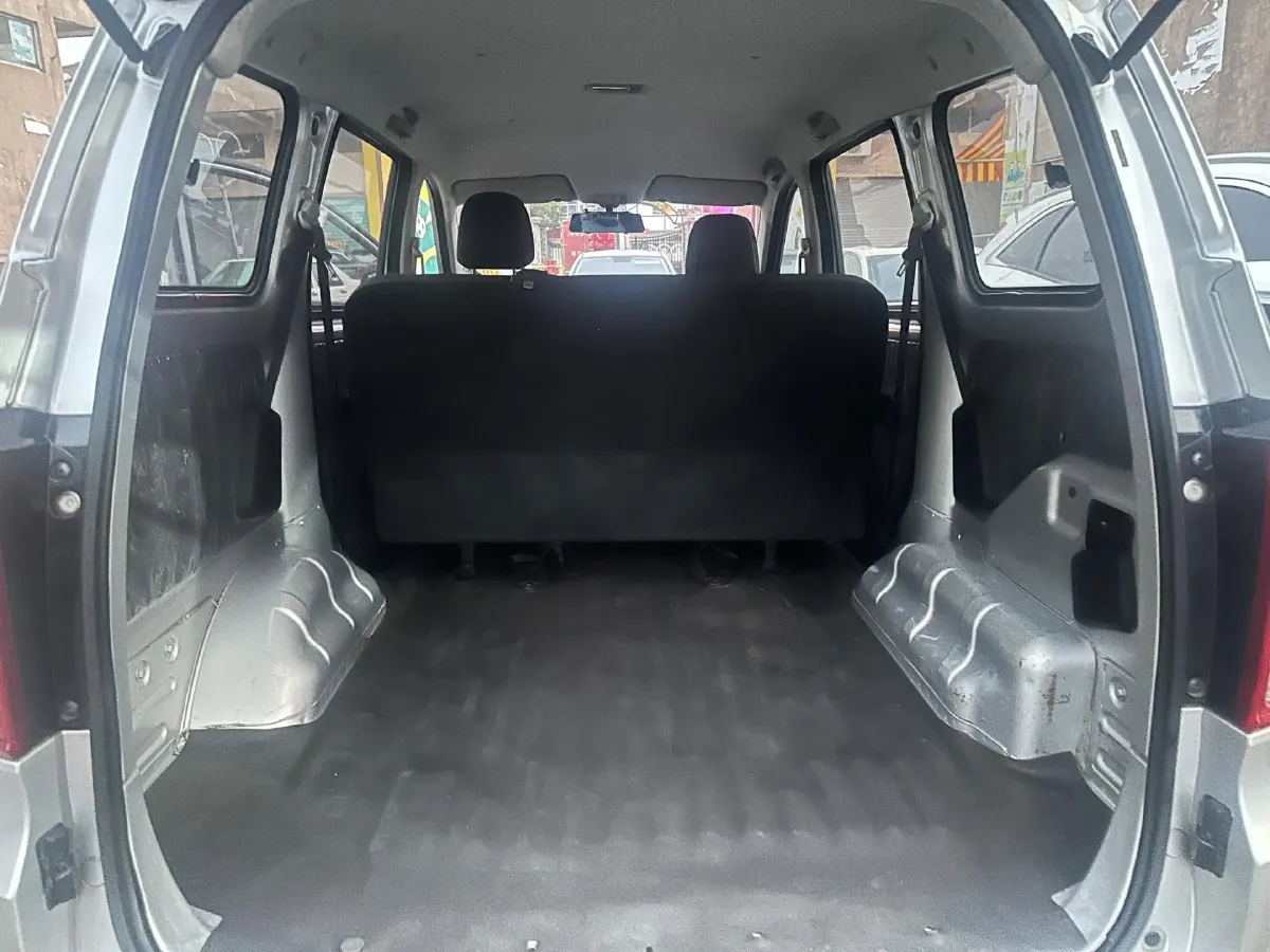 2021 Yema SiPaiKa 1.5L 109HP L4 5MT,autocango,china used car exporter,china ev exporter,chinese used car exporter,chinese used ev exporter