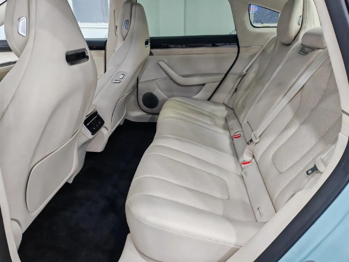 2025 Luxeed S7 BEV 100KWH,autocango,china used car exporter,china ev exporter,chinese used car exporter,chinese used ev exporter