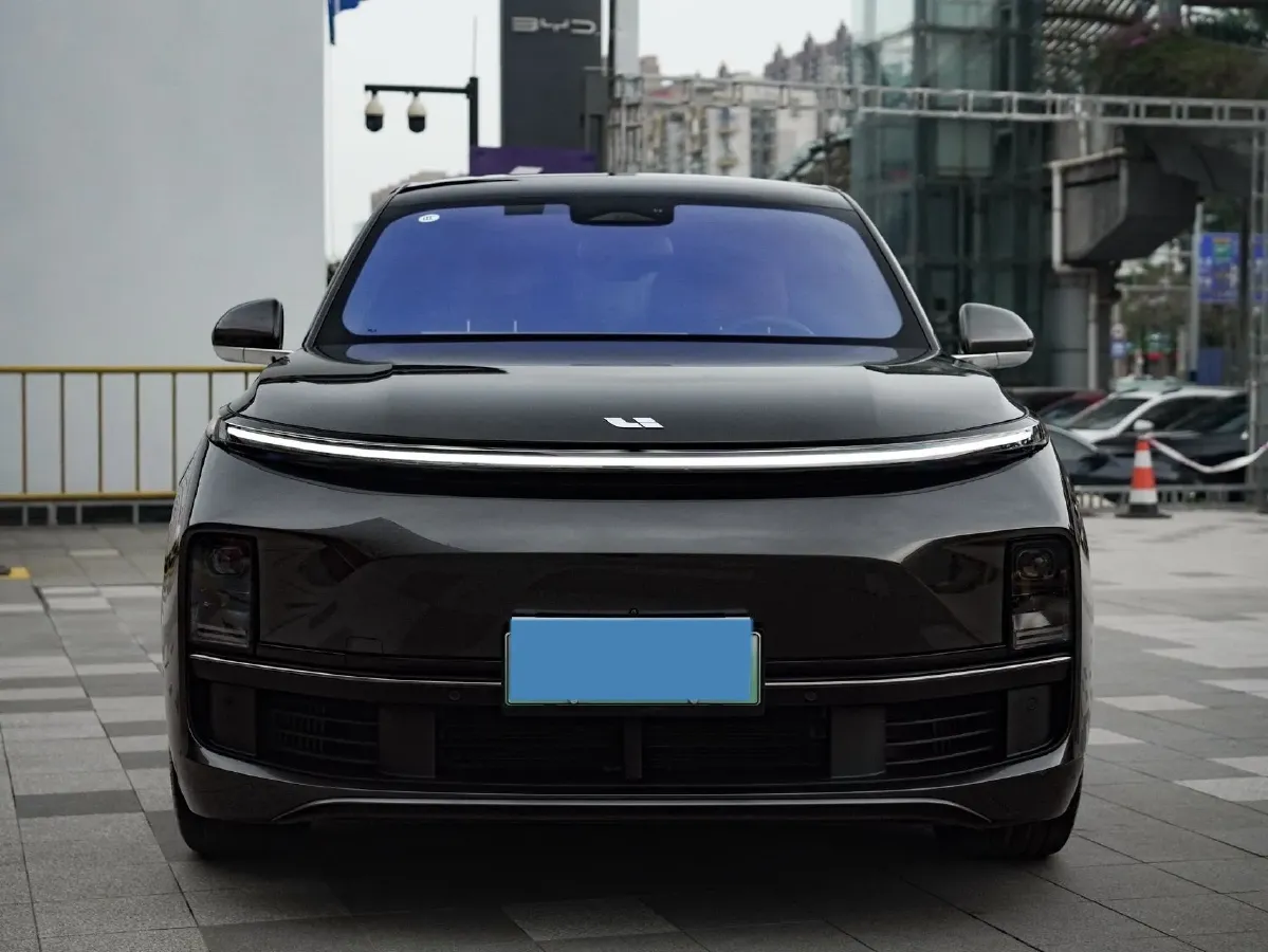 2023 Li L8 Range Extended 154HP REEV 40.9KWH,autocango,china used car exporter,china ev exporter,chinese used car exporter,chinese used ev exporter