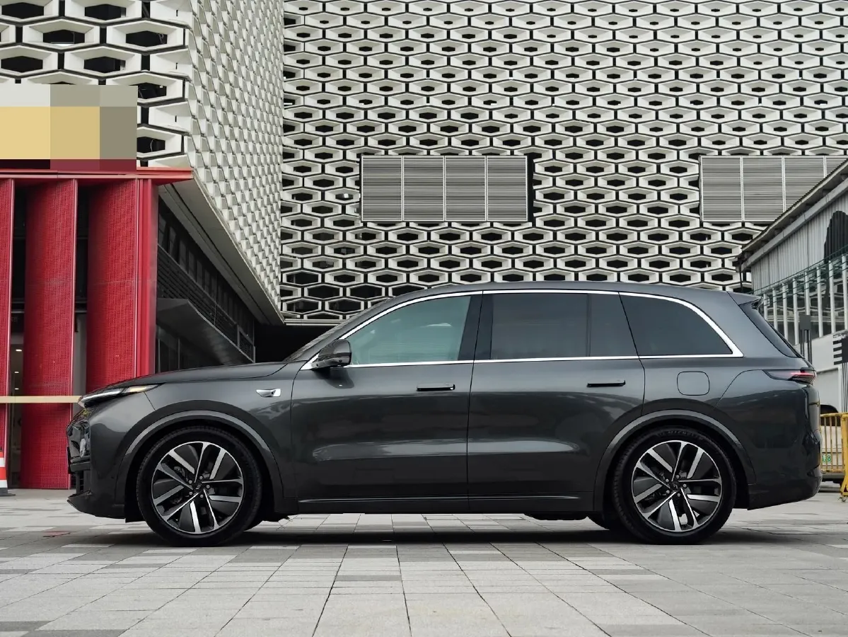 2023 Li L8 Range Extended 154HP REEV 40.9KWH,autocango,china used car exporter,china ev exporter,chinese used car exporter,chinese used ev exporter