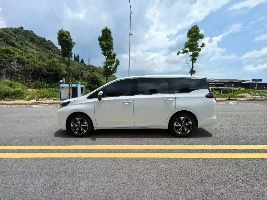 2023 GAC Trumpchi M6 1.5T 177HP L4 7DCT,autocango,china used car exporter,china ev exporter,chinese used car exporter,chinese used ev exporter