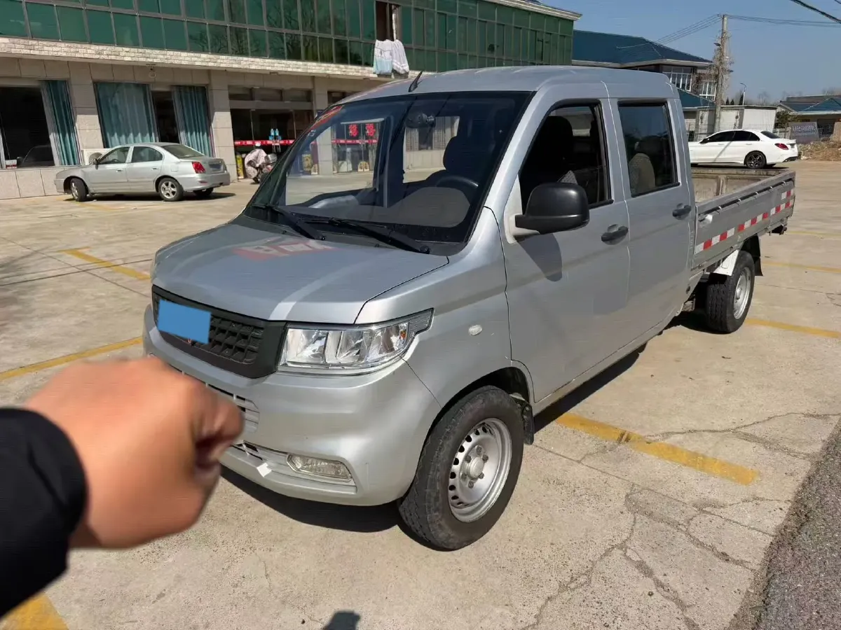 2019 WuLing RongGuang New Truck 1.5L 107HP L4 5MT,autocango,china used car exporter,china ev exporter,chinese used car exporter,chinese used ev exporter