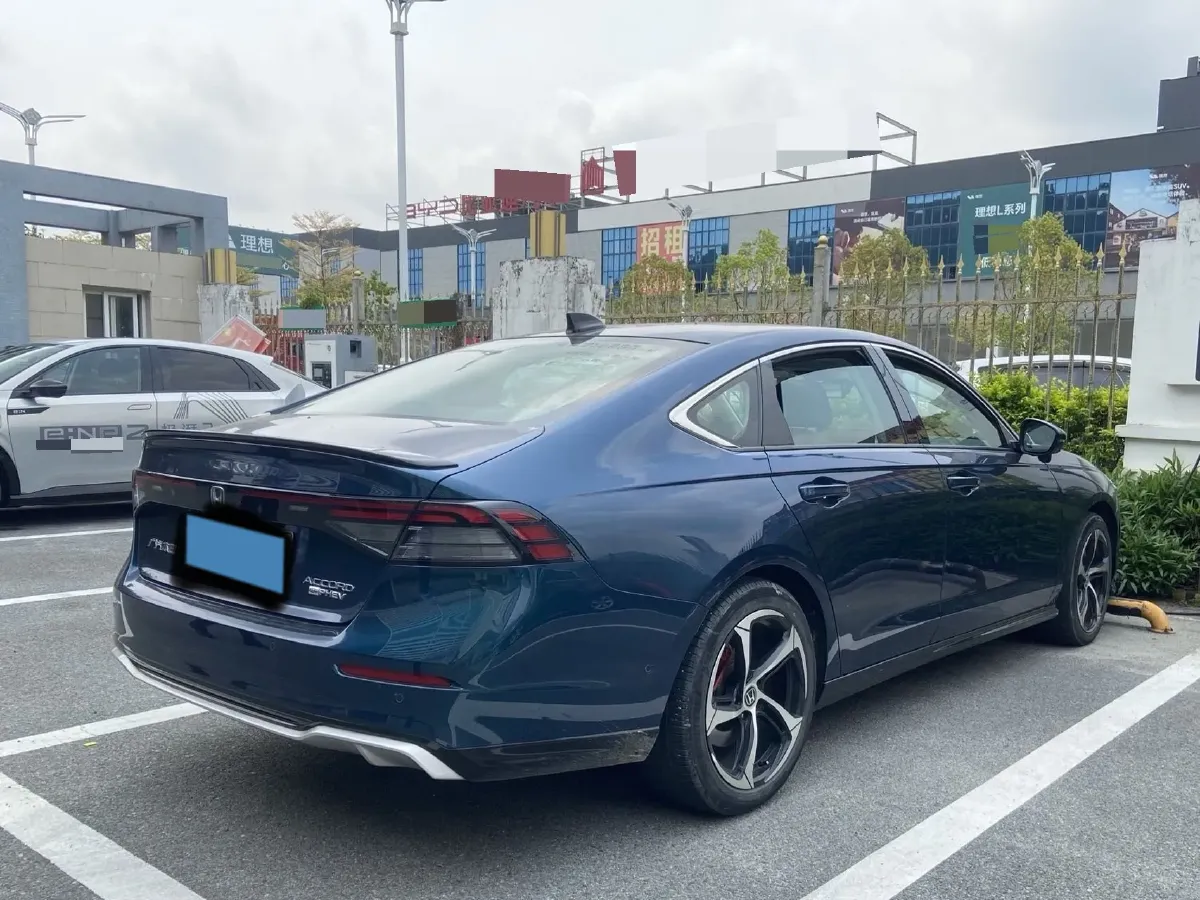 2023 Honda Accord 2.0L 148HP L4 E-CVT PHEV 17.7KWH,autocango,china used car exporter,china ev exporter,chinese used car exporter,chinese used ev exporter