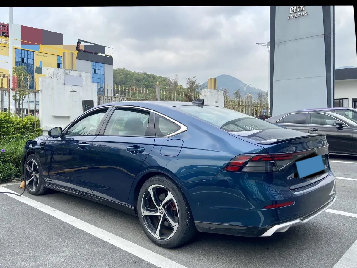 2023 Honda Accord 2.0L 148HP L4 E-CVT PHEV 17.7KWH,autocango,china used car exporter,china ev exporter,chinese used car exporter,chinese used ev exporter