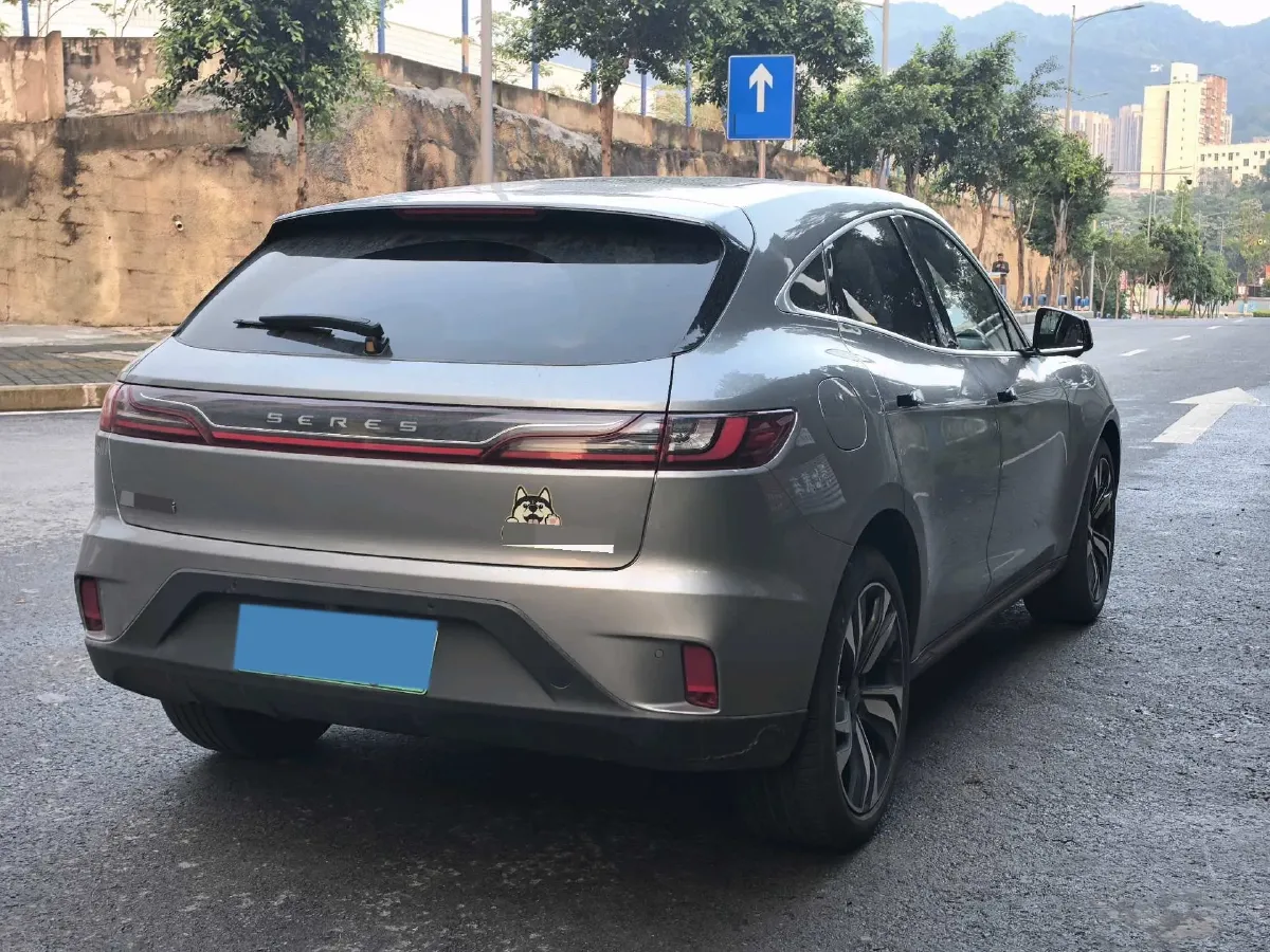 2021 SERES SF5 Range Extended 112HP REEV 35KWH,autocango,china used car exporter,china ev exporter,chinese used car exporter,chinese used ev exporter