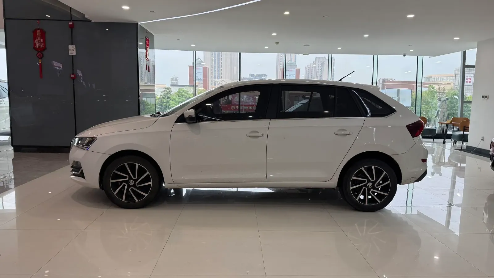 2020 Skoda Rapid Spaceback 1.5L 112HP L4 6AT,autocango,china used car exporter,china ev exporter,chinese used car exporter,chinese used ev exporter