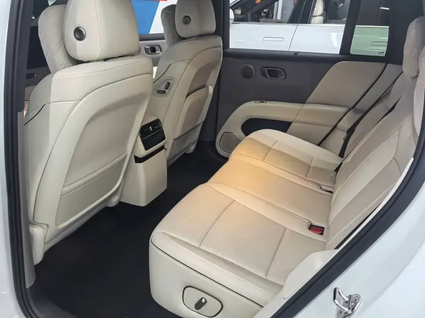 2025 Li i6 BEV,autocango,china used car exporter,china ev exporter,chinese used car exporter,chinese used ev exporter