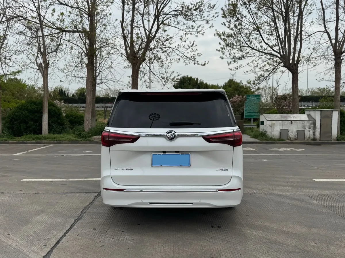 2023 Buick GL8 2.0T 237HP L4 9AT,autocango,china used car exporter,china ev exporter,chinese used car exporter,chinese used ev exporter