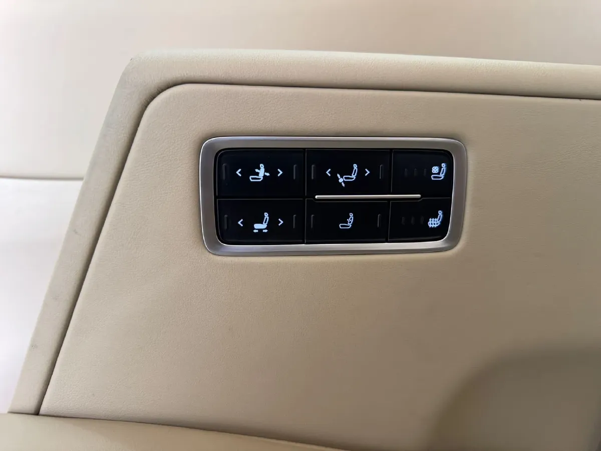 2023 Buick GL8 2.0T 237HP L4 9AT,autocango,china used car exporter,china ev exporter,chinese used car exporter,chinese used ev exporter