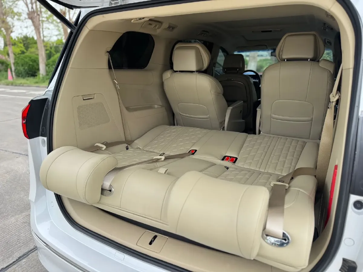 2023 Buick GL8 2.0T 237HP L4 9AT,autocango,china used car exporter,china ev exporter,chinese used car exporter,chinese used ev exporter