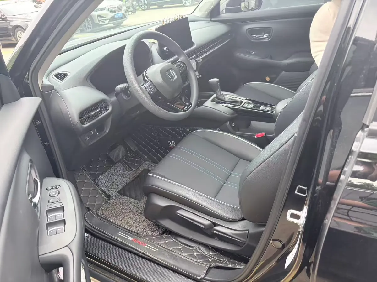 2023 Honda HR-V 1.5T 182HP L4 CVT,autocango,china used car exporter,china ev exporter,chinese used car exporter,chinese used ev exporter