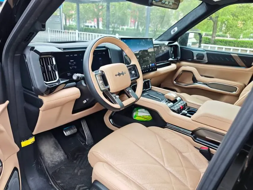 2025 FangChengBao Bao 8 2.0T 245HP L4 E-CVT PHEV 36.8KWH,autocango,china used car exporter,china ev exporter,chinese used car exporter,chinese used ev exporter