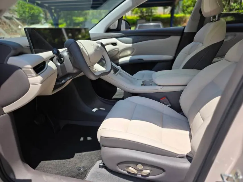 2025 IM LS6 BEV 83KWH,autocango,china used car exporter,china ev exporter,chinese used car exporter,chinese used ev exporter