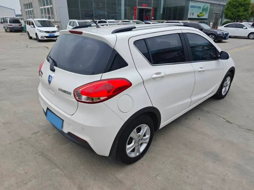 2016 BaoJun 310 1.2L 82HP L4 5MT,autocango,china used car exporter,china ev exporter,chinese used car exporter,chinese used ev exporter