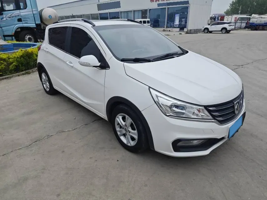 2016 BaoJun 310 1.2L 82HP L4 5MT,autocango,china used car exporter,china ev exporter,chinese used car exporter,chinese used ev exporter