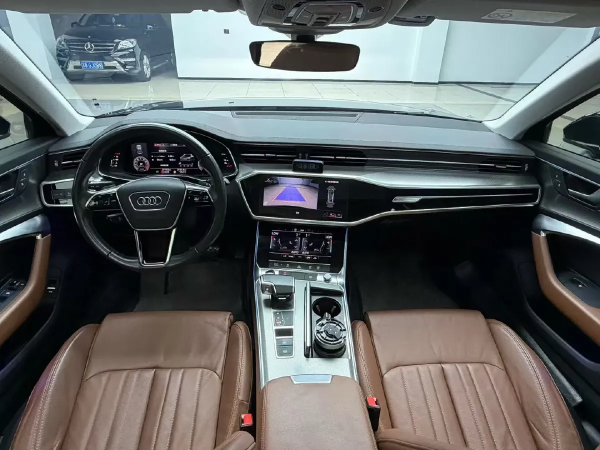 2022 Audi A6L 2.0T 224HP L4 7DCT,autocango,china used car exporter,china ev exporter,chinese used car exporter,chinese used ev exporter