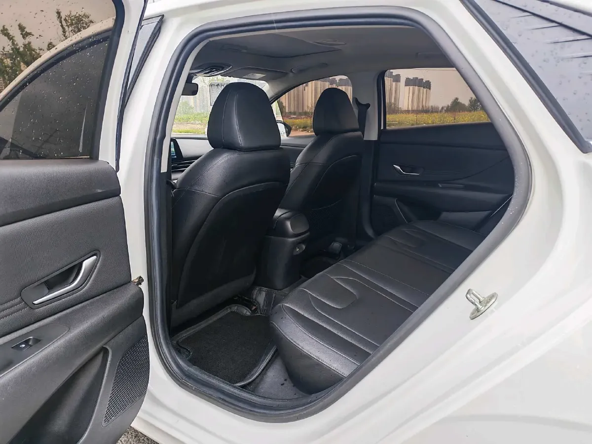 2021 Hyundai Elantra 1.5L 115HP L4 CVT,autocango,china used car exporter,china ev exporter,chinese used car exporter,chinese used ev exporter