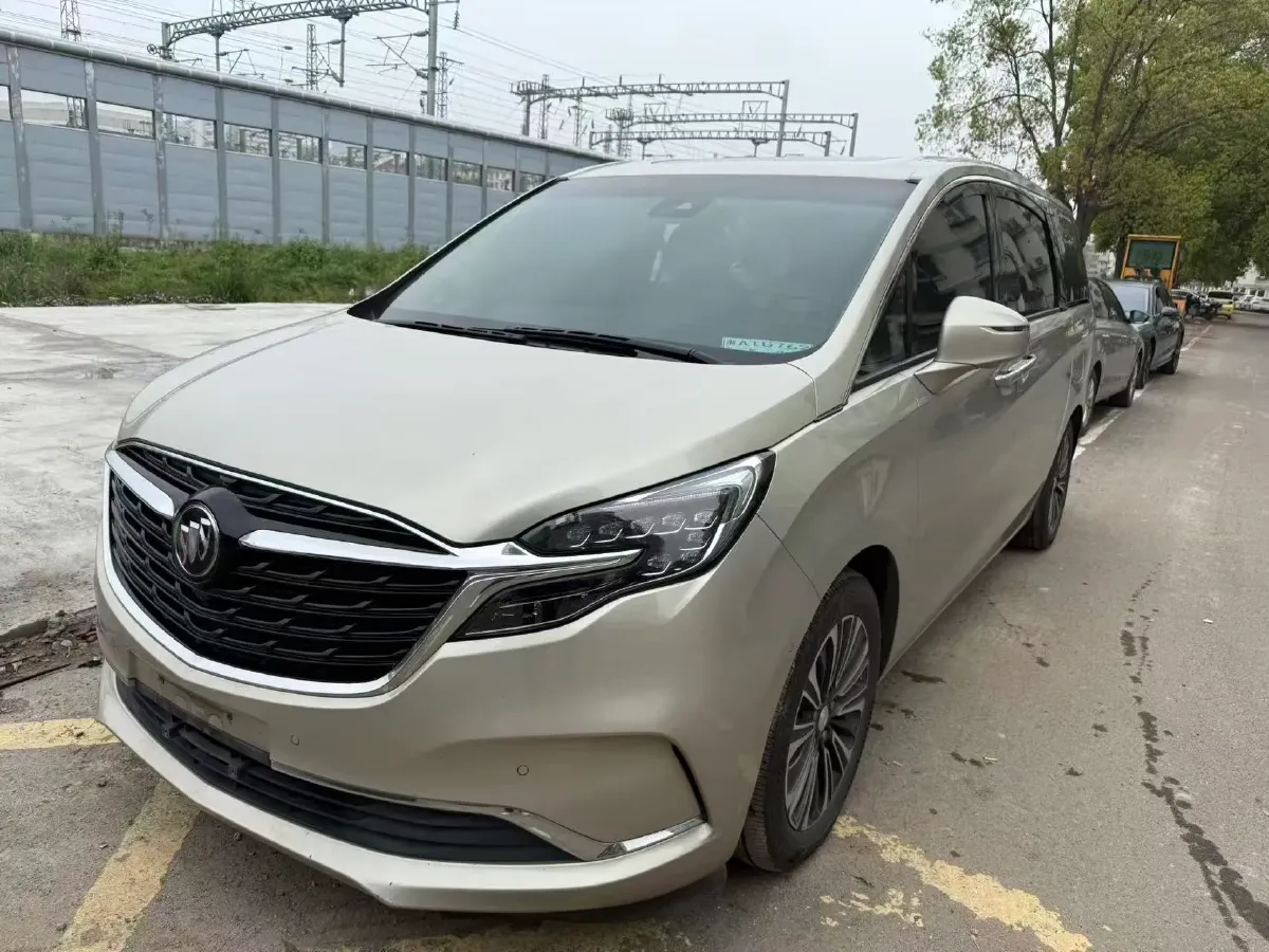 2022 Buick GL8 2.0T 237HP L4 9AT,autocango,china used car exporter,china ev exporter,chinese used car exporter,chinese used ev exporter