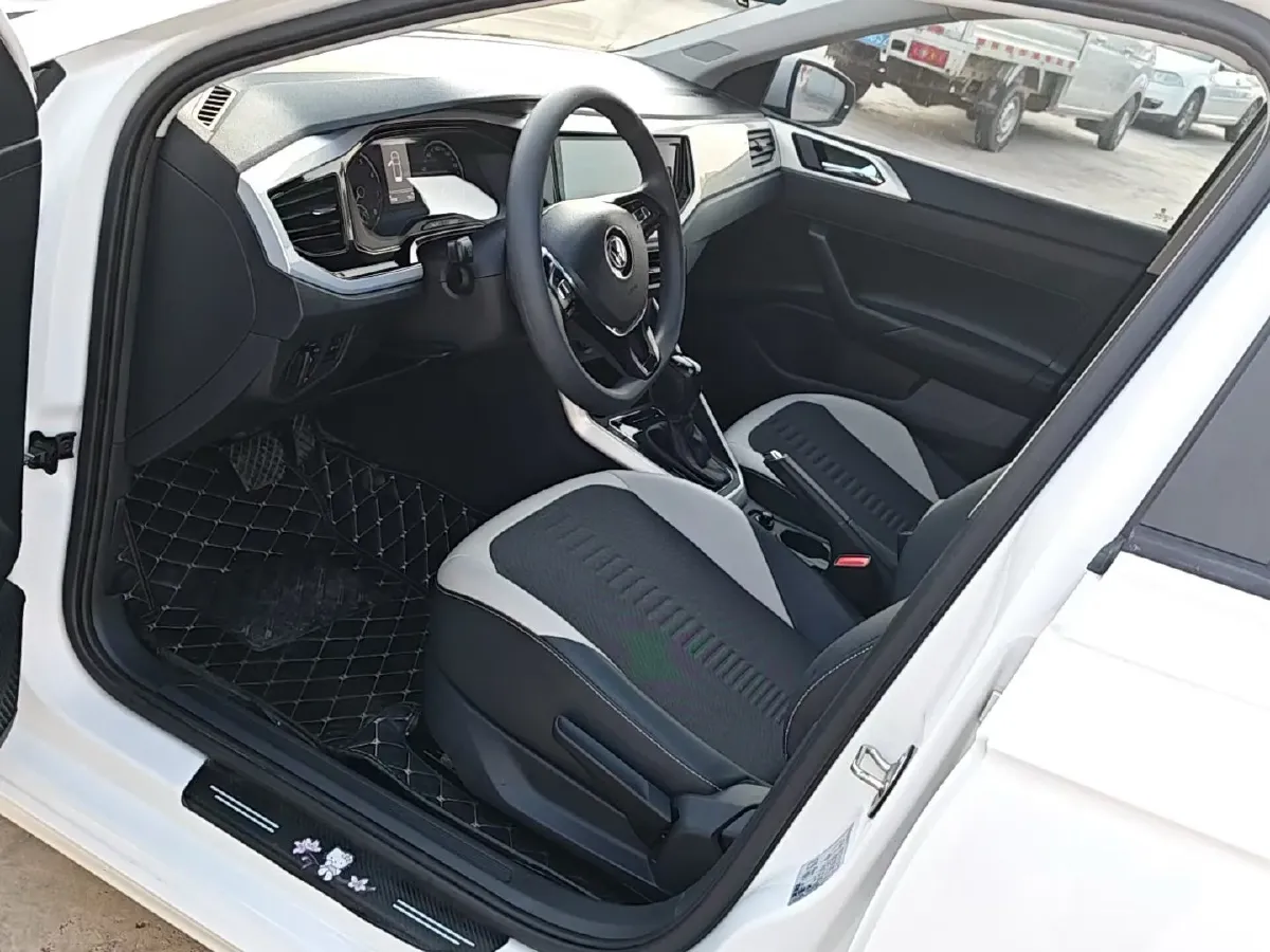 2019 Volkswagen Polo 1.5L 113HP L4 6AT,autocango,china used car exporter,china ev exporter,chinese used car exporter,chinese used ev exporter