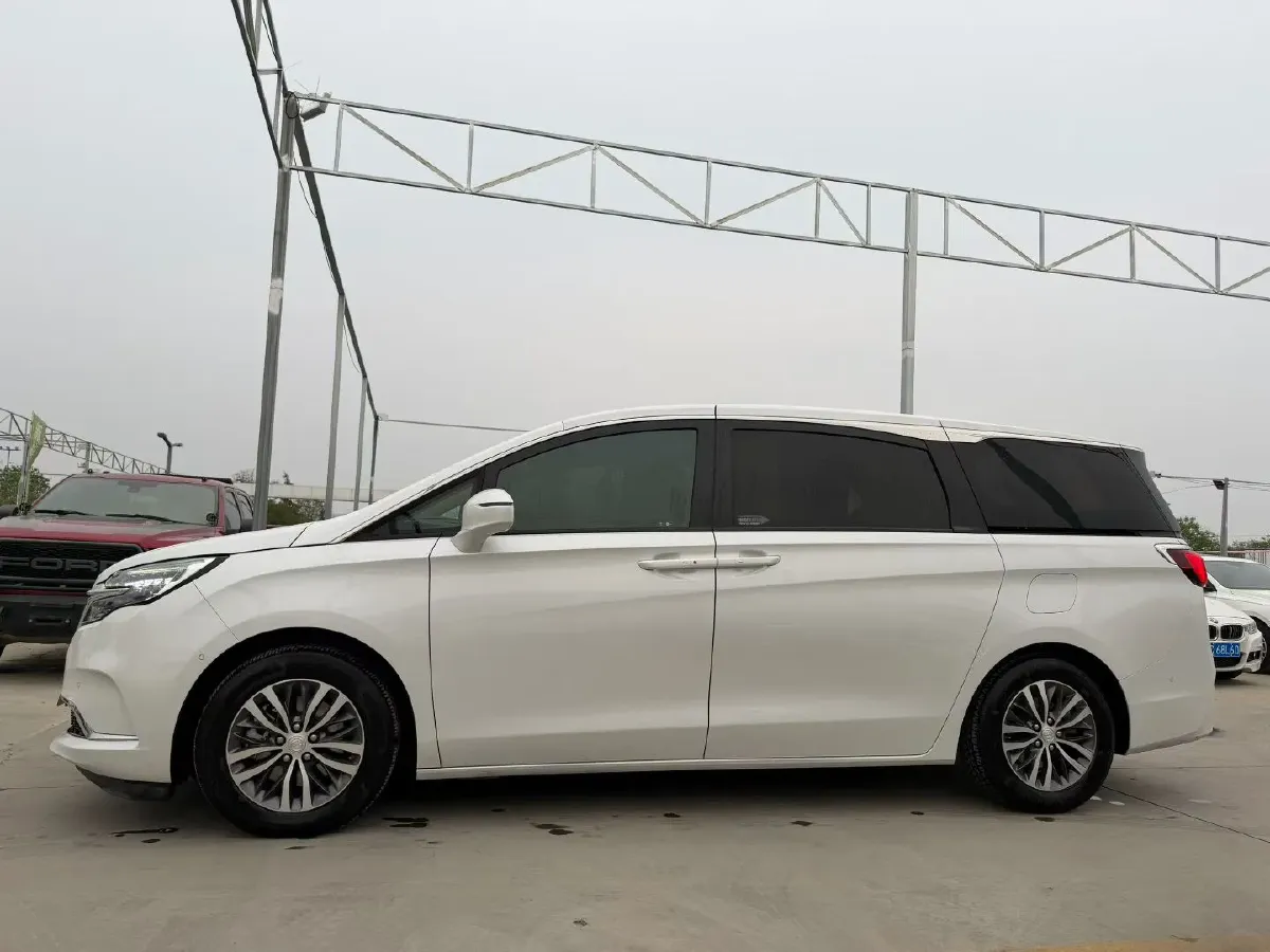 2021 Buick GL8 2.0T 237HP L4 9AT,autocango,china used car exporter,china ev exporter,chinese used car exporter,chinese used ev exporter