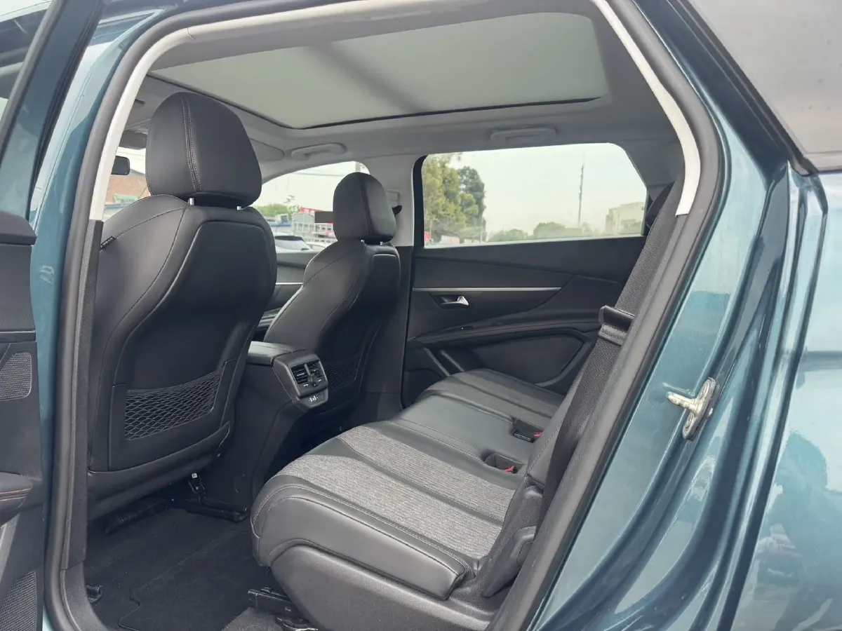 2017 Peugeot 5008 1.6T 167HP L4 6AT,autocango,china used car exporter,china ev exporter,chinese used car exporter,chinese used ev exporter