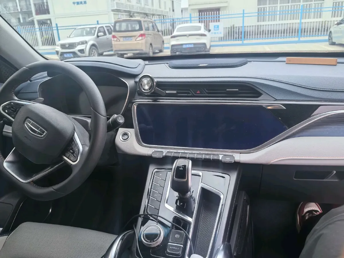 2022 Geely Azkarra 1.8T 184HP L4 7DCT,autocango,china used car exporter,china ev exporter,chinese used car exporter,chinese used ev exporter