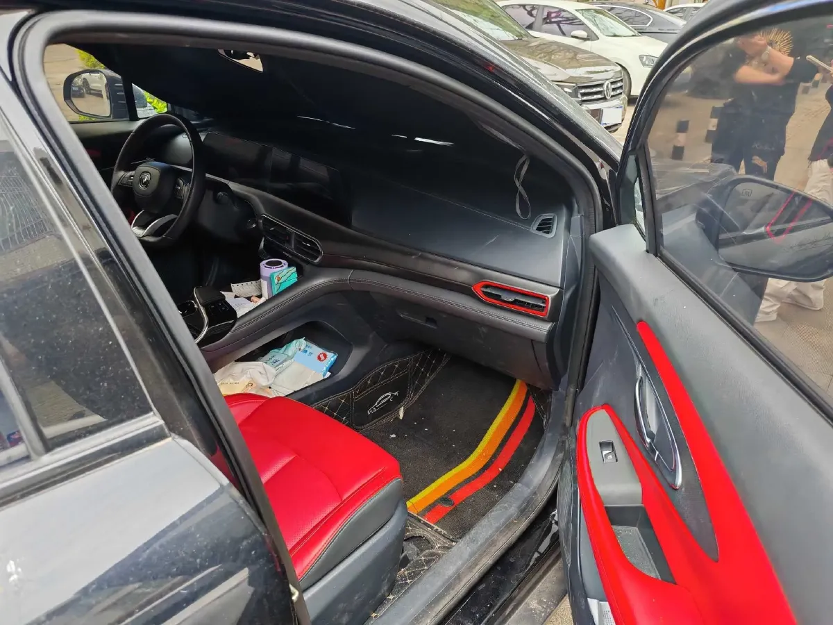 2020 ChangAn UNI-T 1.5T 180HP L4 7DCT,autocango,china used car exporter,china ev exporter,chinese used car exporter,chinese used ev exporter