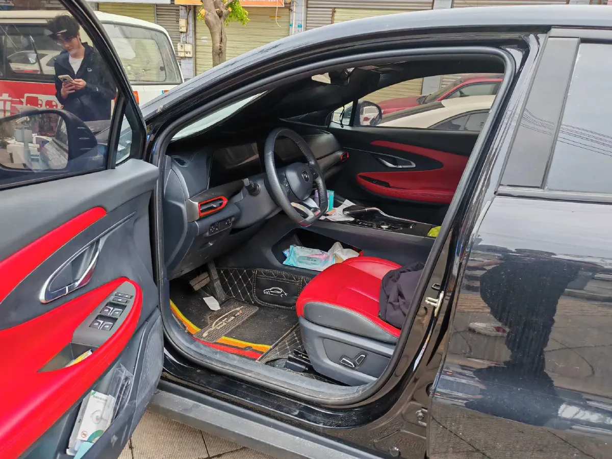 2020 ChangAn UNI-T 1.5T 180HP L4 7DCT,autocango,china used car exporter,china ev exporter,chinese used car exporter,chinese used ev exporter