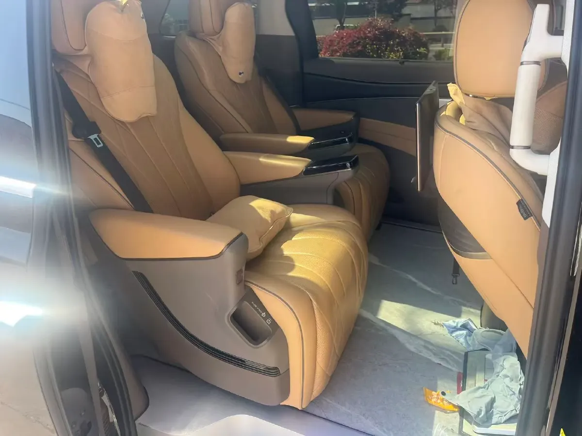 2022 Mercedes-Benz GLC Class 2.0T 197HP L4 9AT,autocango,china used car exporter,china ev exporter,chinese used car exporter,chinese used ev exporter