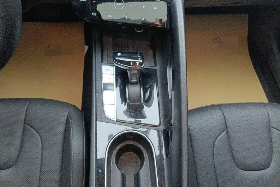 2021 Hyundai Elantra 1.5L 115HP L4 CVT,autocango,china used car exporter,china ev exporter,chinese used car exporter,chinese used ev exporter