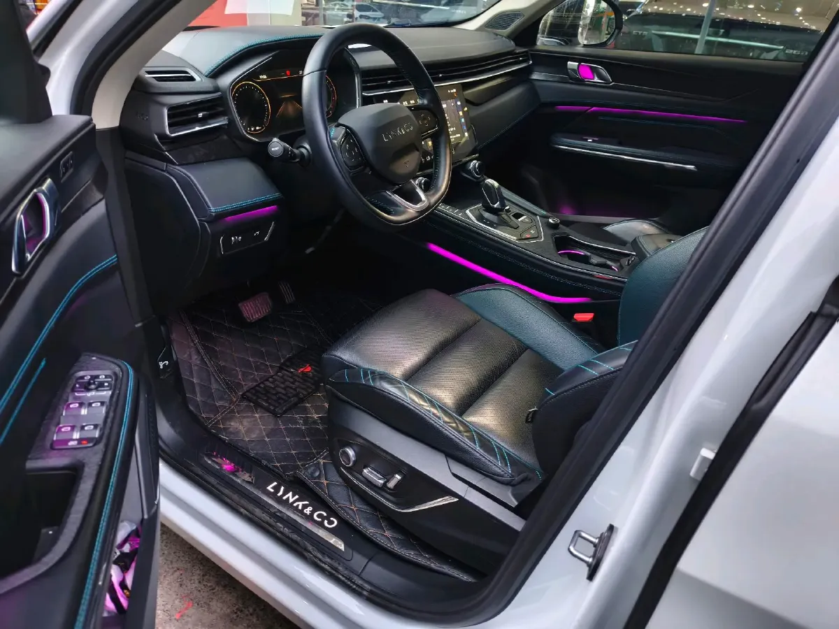 2022 LYNK&CO 05 2.0T 254HP L4 8AT,autocango,china used car exporter,china ev exporter,chinese used car exporter,chinese used ev exporter