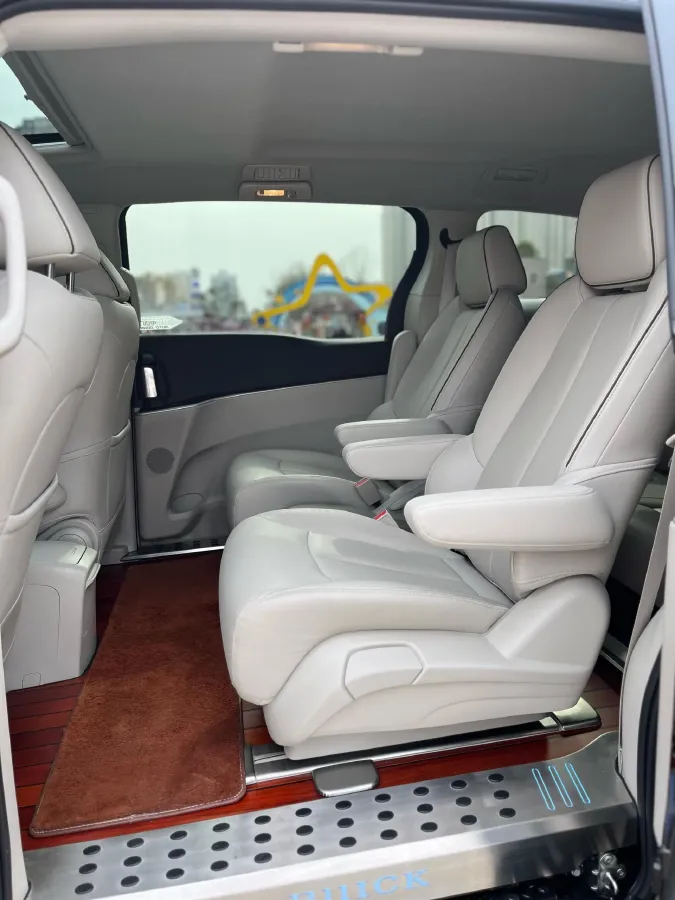 2021 Buick GL8 2.0T 237HP L4 9AT,autocango,china used car exporter,china ev exporter,chinese used car exporter,chinese used ev exporter