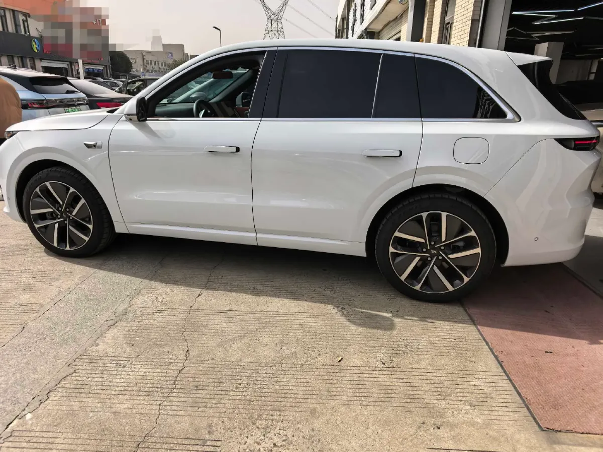 2024 Li L6 Range Extended 154HP L4 REEV 36.8KWH,autocango,china used car exporter,china ev exporter,chinese used car exporter,chinese used ev exporter