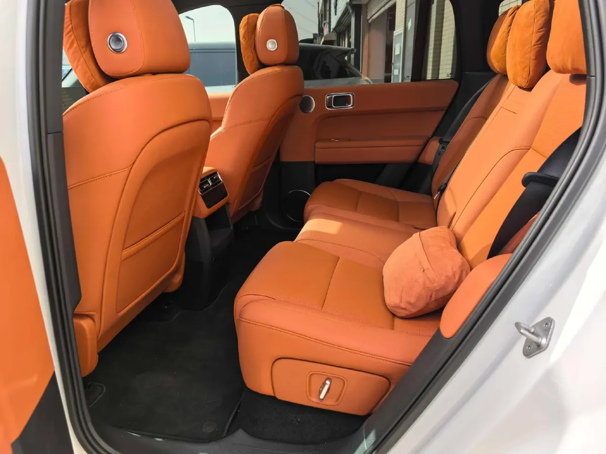 2024 Li L6 Range Extended 154HP L4 REEV 36.8KWH,autocango,china used car exporter,china ev exporter,chinese used car exporter,chinese used ev exporter