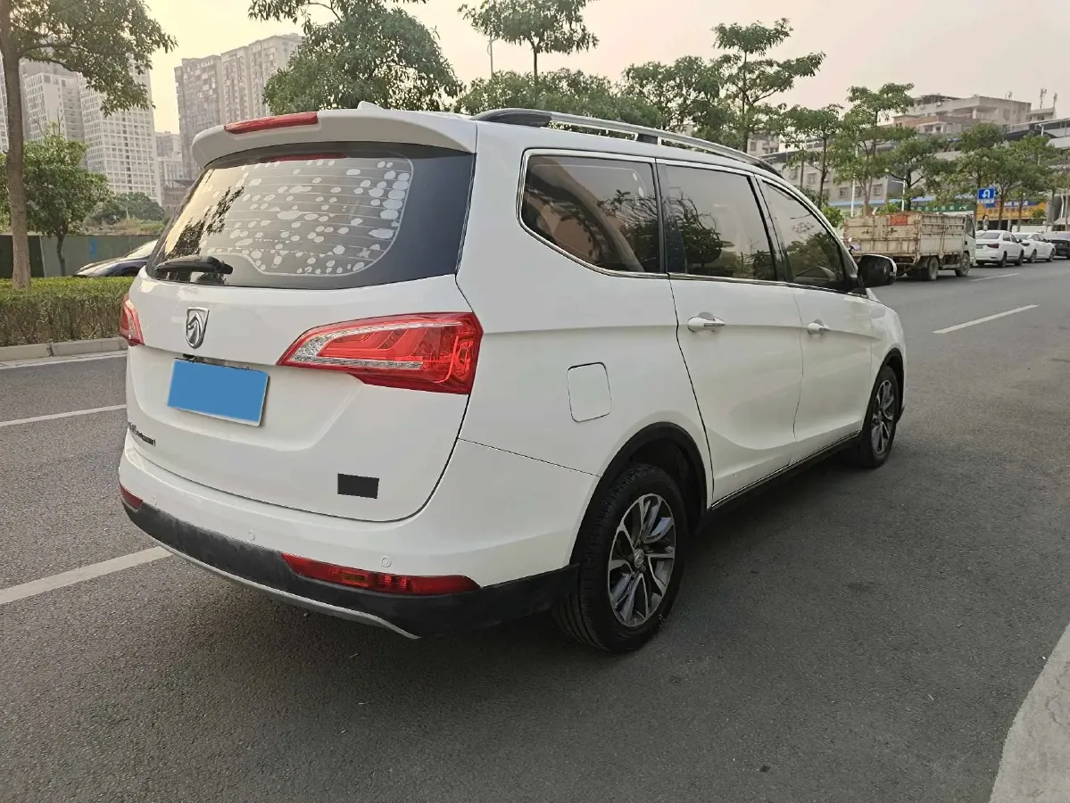 2017 BaoJun 730 1.5T 150HP L4 6MT,autocango,china used car exporter,china ev exporter,chinese used car exporter,chinese used ev exporter