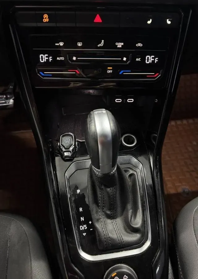 2021 Volkswagen T-Roc 1.4T 150HP L4 7DCT,autocango,china used car exporter,china ev exporter,chinese used car exporter,chinese used ev exporter